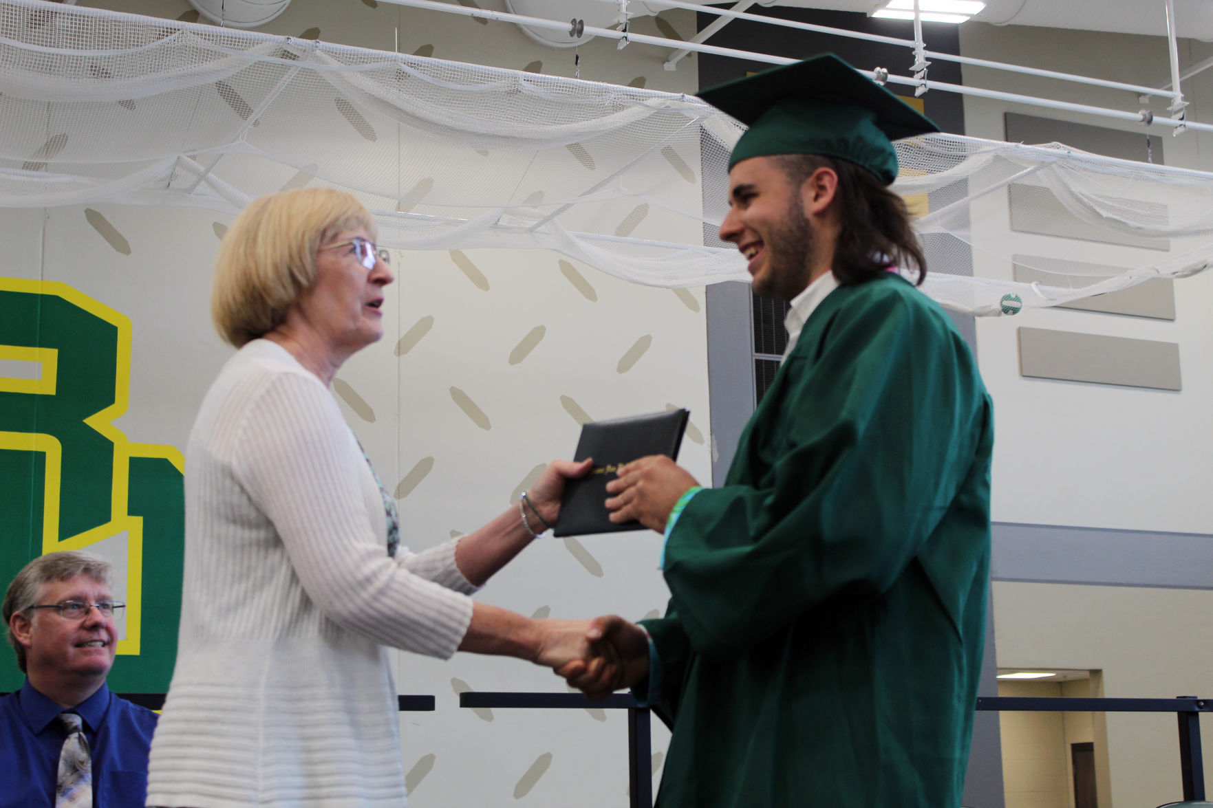 060219-ctzn-news-bd-grad130.jpg